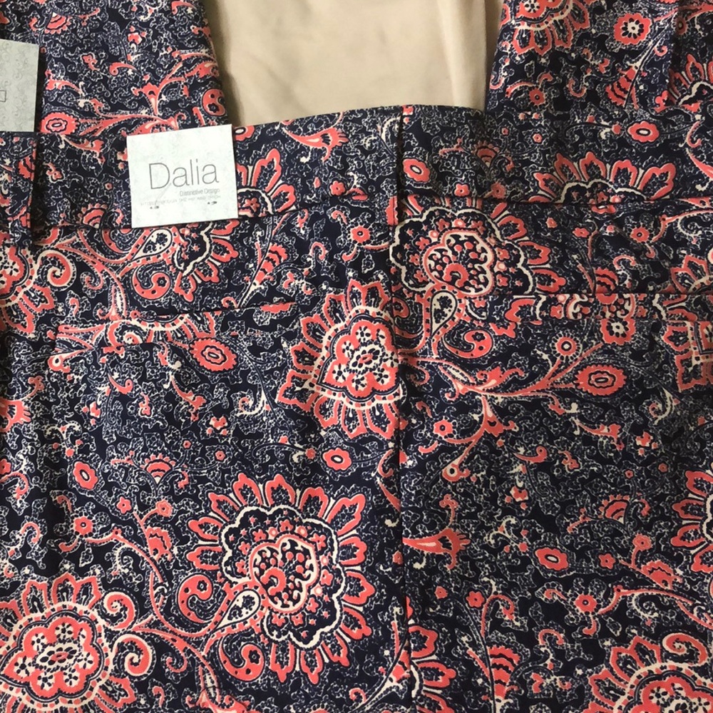 Cute and colorful ankle pants (New-never worn) - Picture 5 of 6